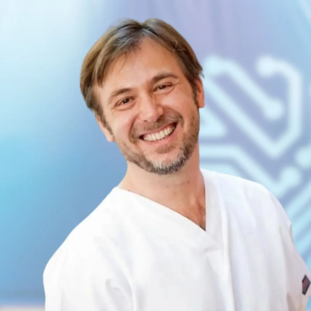 Dr. Juan Mesa Doctor en Neurociencias, Director Máster Dolor Orofacial y ATM, Profesor Facultad Medicina SP CEU, Psiconeuroinmunologia, Fisioterapia, Acupuntura. Docente en el Máster en PNIE Xevi Verdaguer