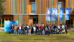 Foto de los alumnos y profesores en el Retiro inaugural del Máster PNIE Xevi Verdaguer